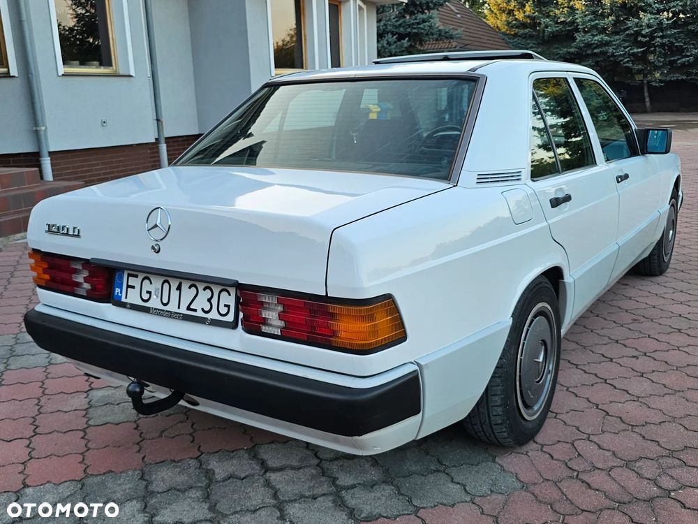 Mercedes-Benz W201 (190) - 4