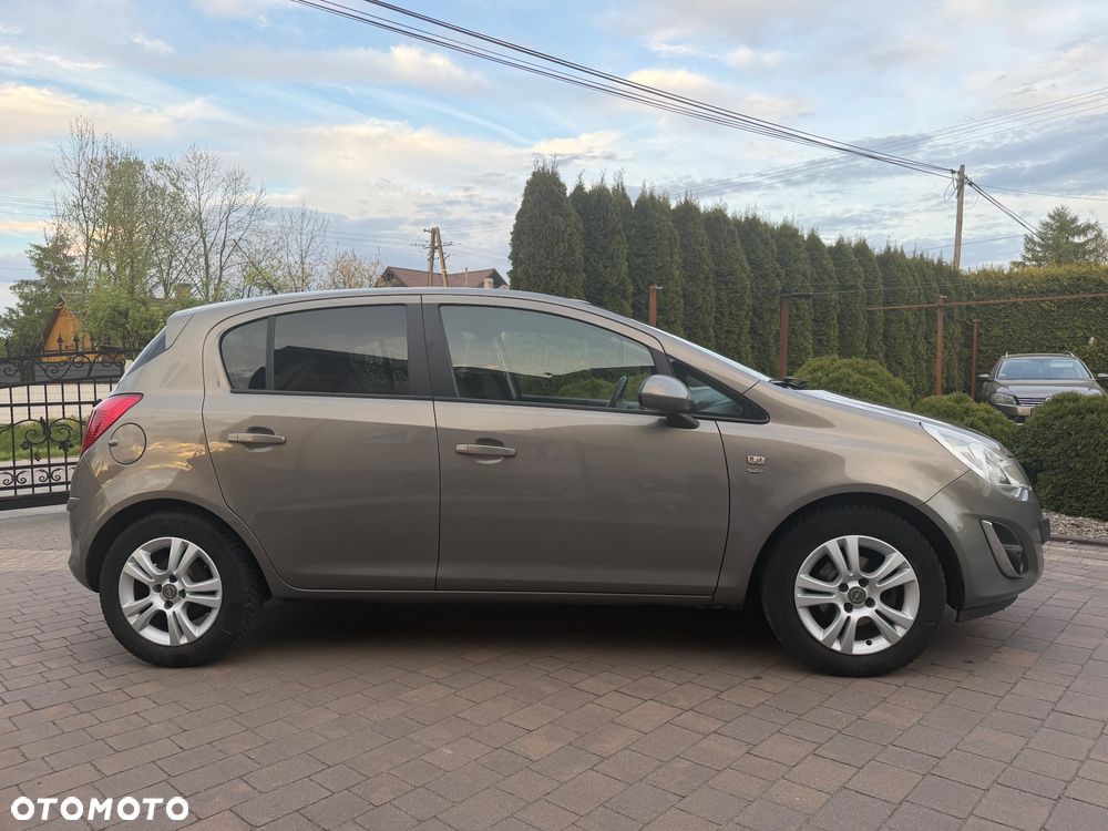 Opel Corsa 1.4 16V Satellite - 3