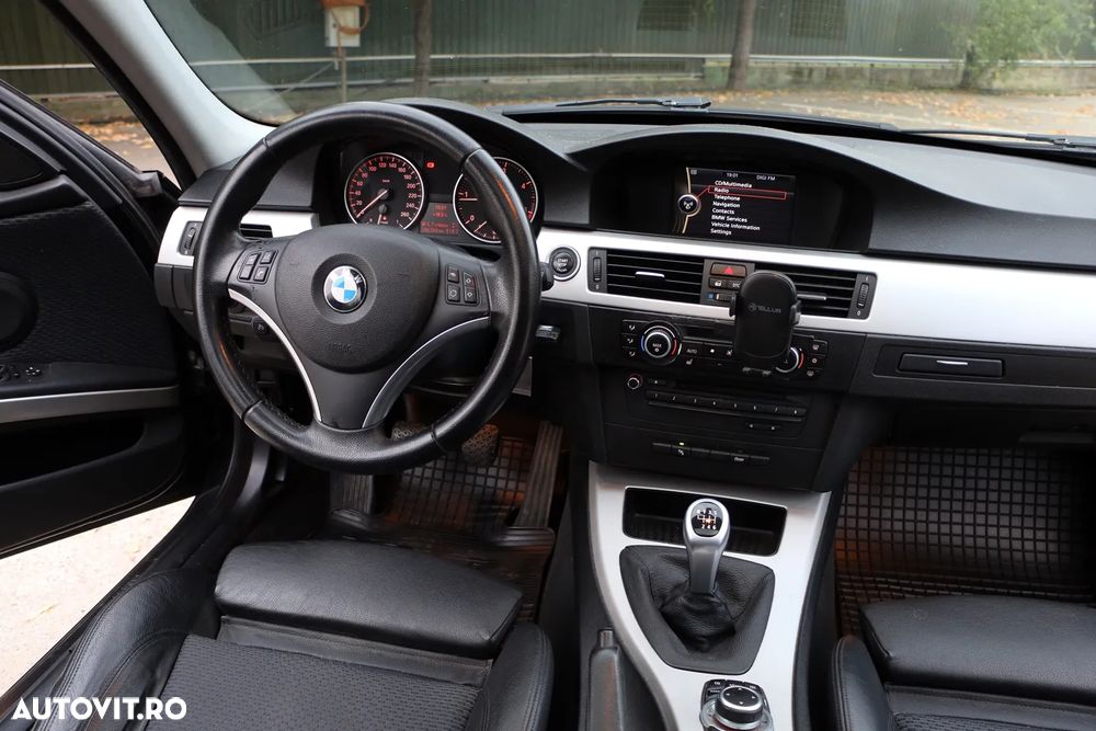 BMW Seria 3 318d - 11