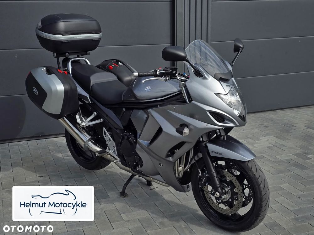 Suzuki GSX - 2