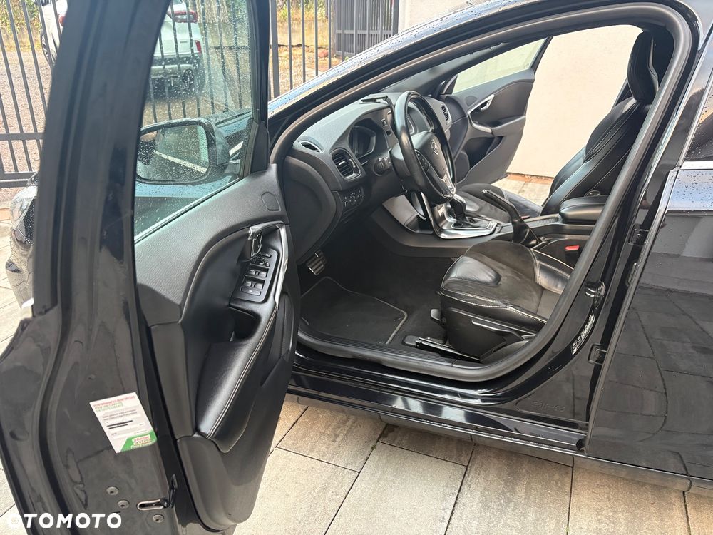 Volvo V40 D3 Geartronic R Design - 24