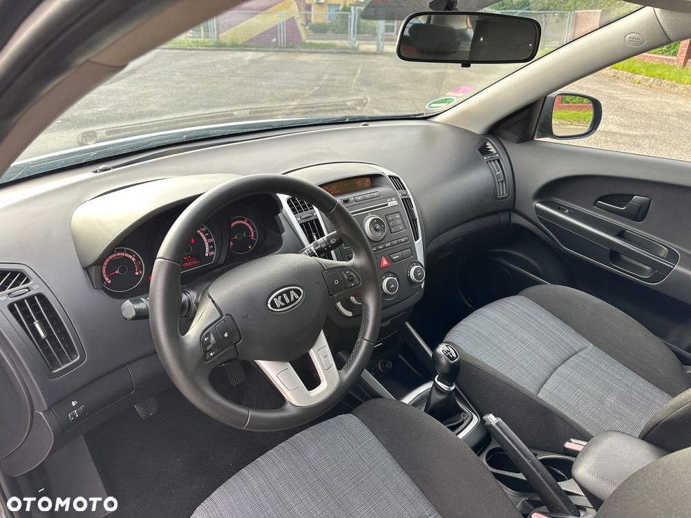 Kia Ceed - 18