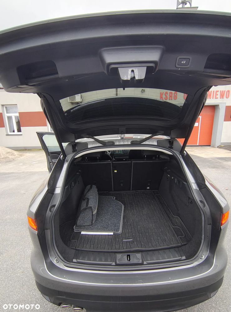 Jaguar F-Pace 20d AWD R-Sport Ingenium Edition - 13