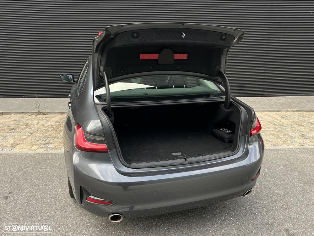 BMW 330 e Corporate Edition Auto - 14