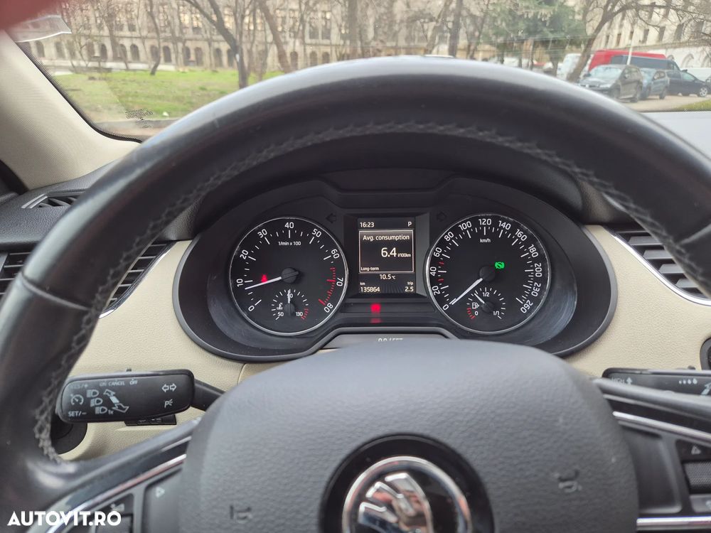 Skoda Octavia 1.4 TSI ELEGANCE DSG - 6