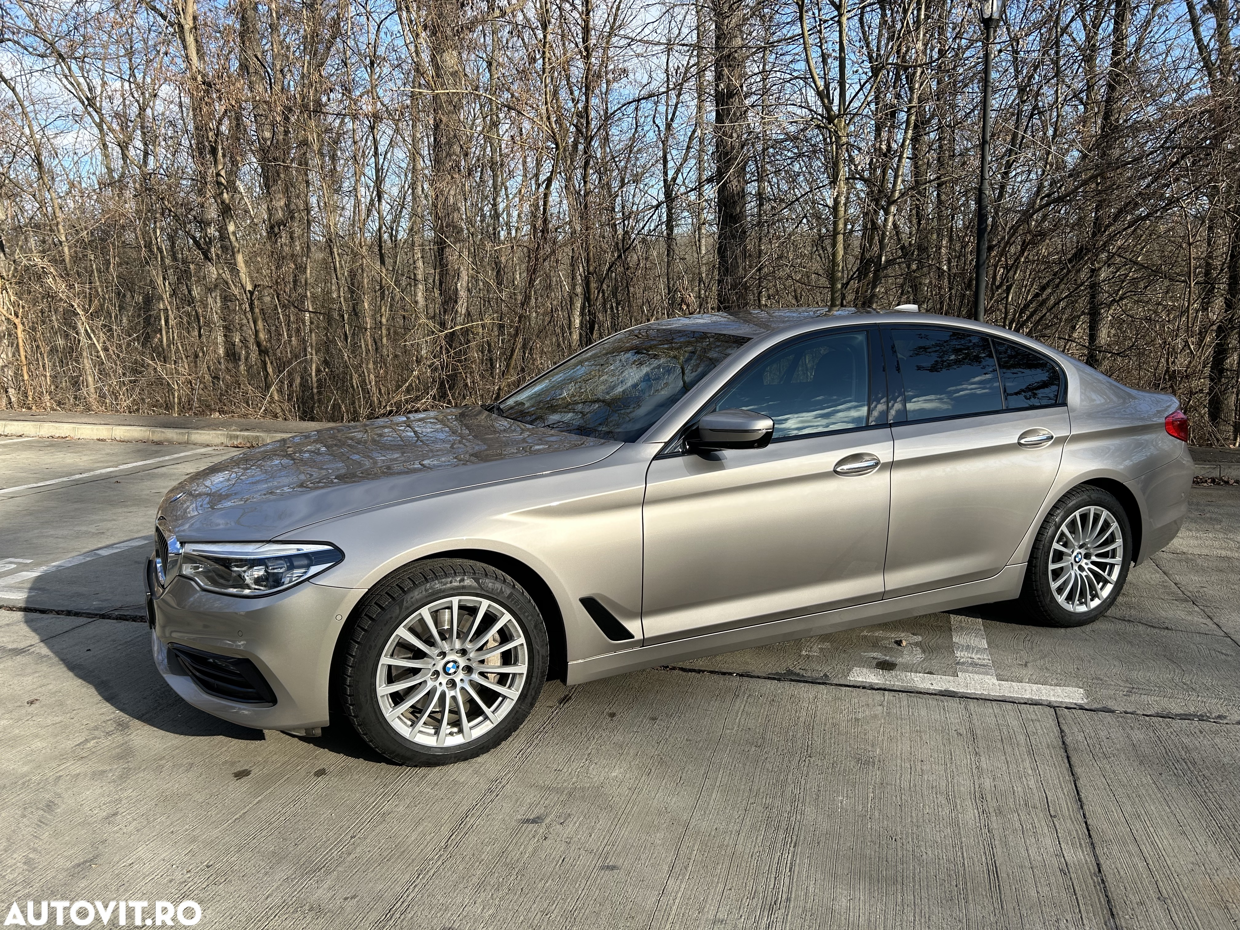 BMW Seria 5 530i xDrive Aut. Sport Line - 3