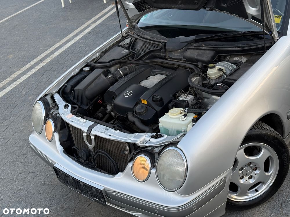 Mercedes-Benz Klasa E 320 T Avantgarde - 4