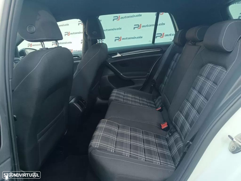 VW Golf 2.0 TDI GTD - 11