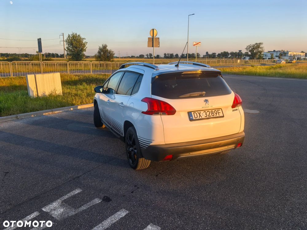 Peugeot 2008 BlueHDi 100 STOP & START Style - 3