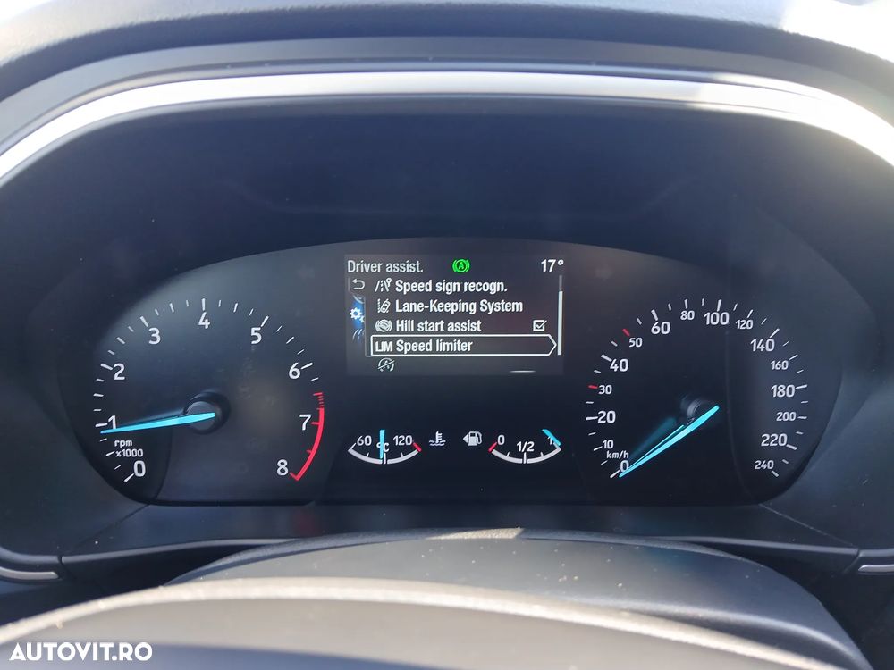 Ford Focus 1.0 EcoBoost Connected - 37