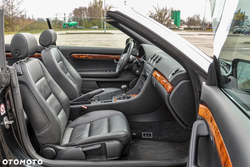 Audi A4 Cabrio 2.0 TDI DPF - 11