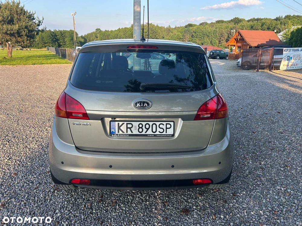 Kia Venga - 16