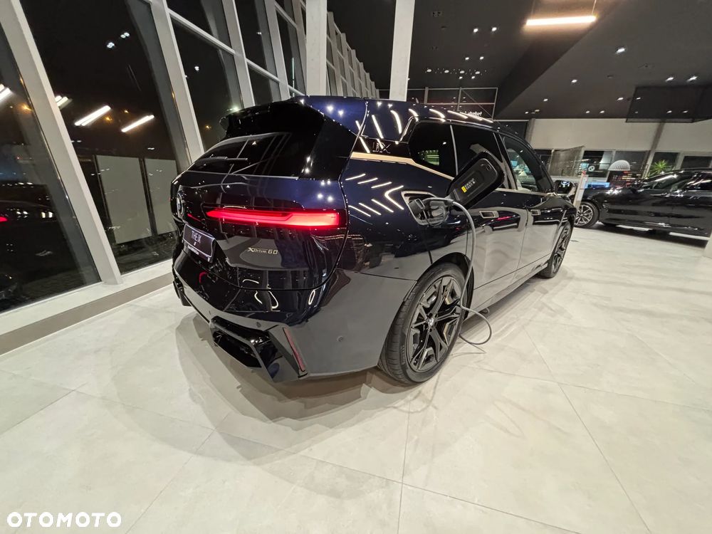 BMW iX - 6
