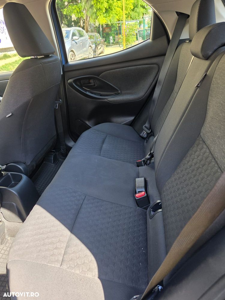 Toyota Yaris - 8