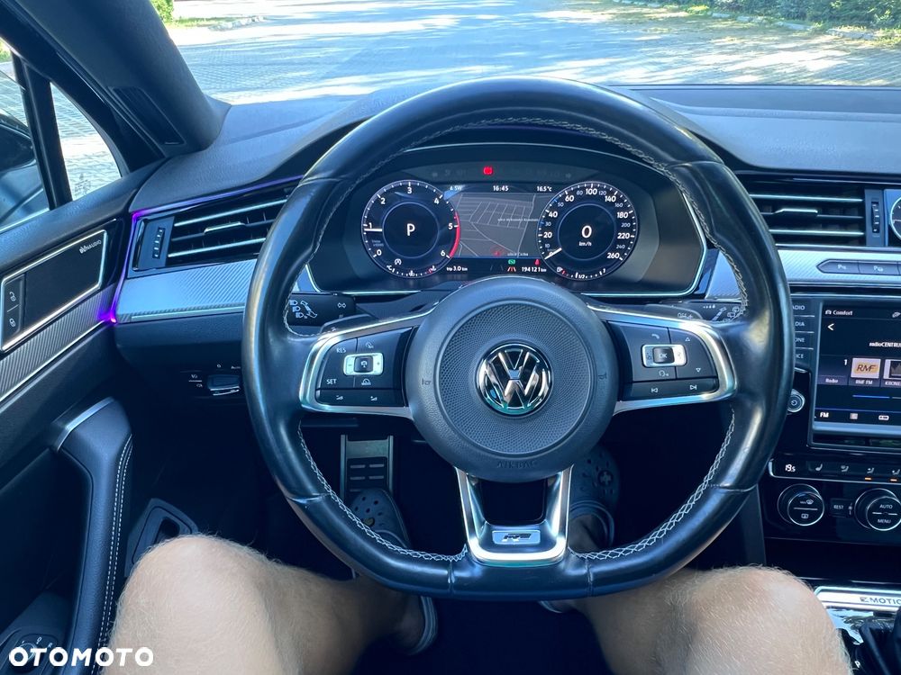 Volkswagen Passat - 21