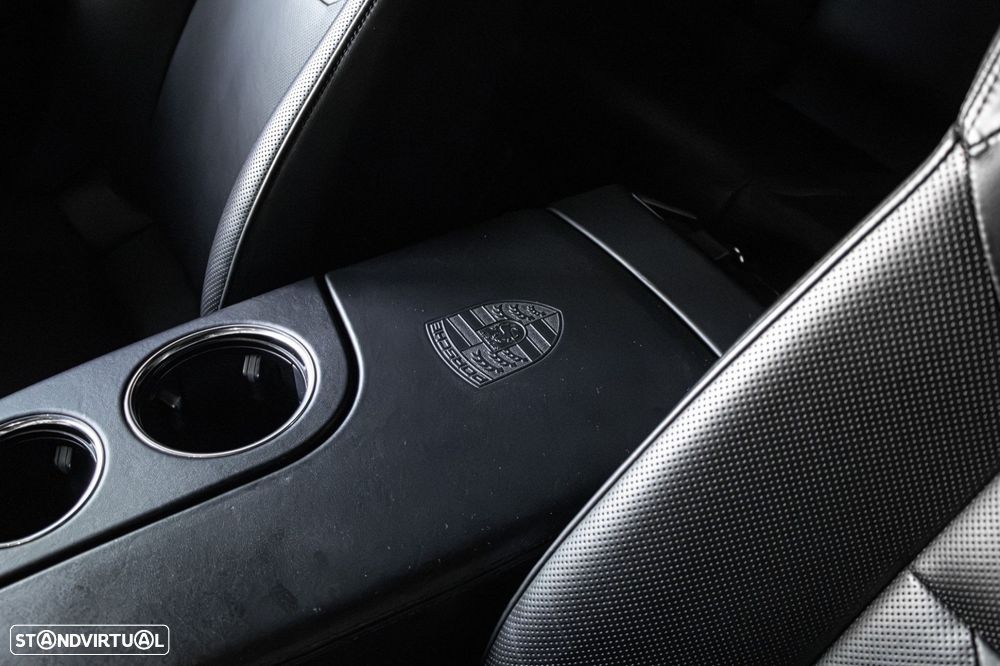 Porsche Panamera Sport Turismo - 25