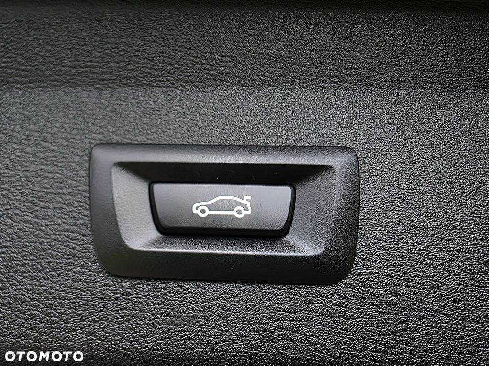 BMW X1 xDrive18d Advantage - 10