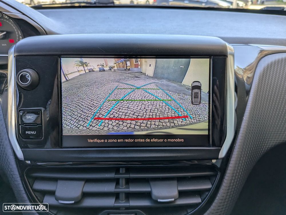 Peugeot 2008 1.2 PureTech Style - 13