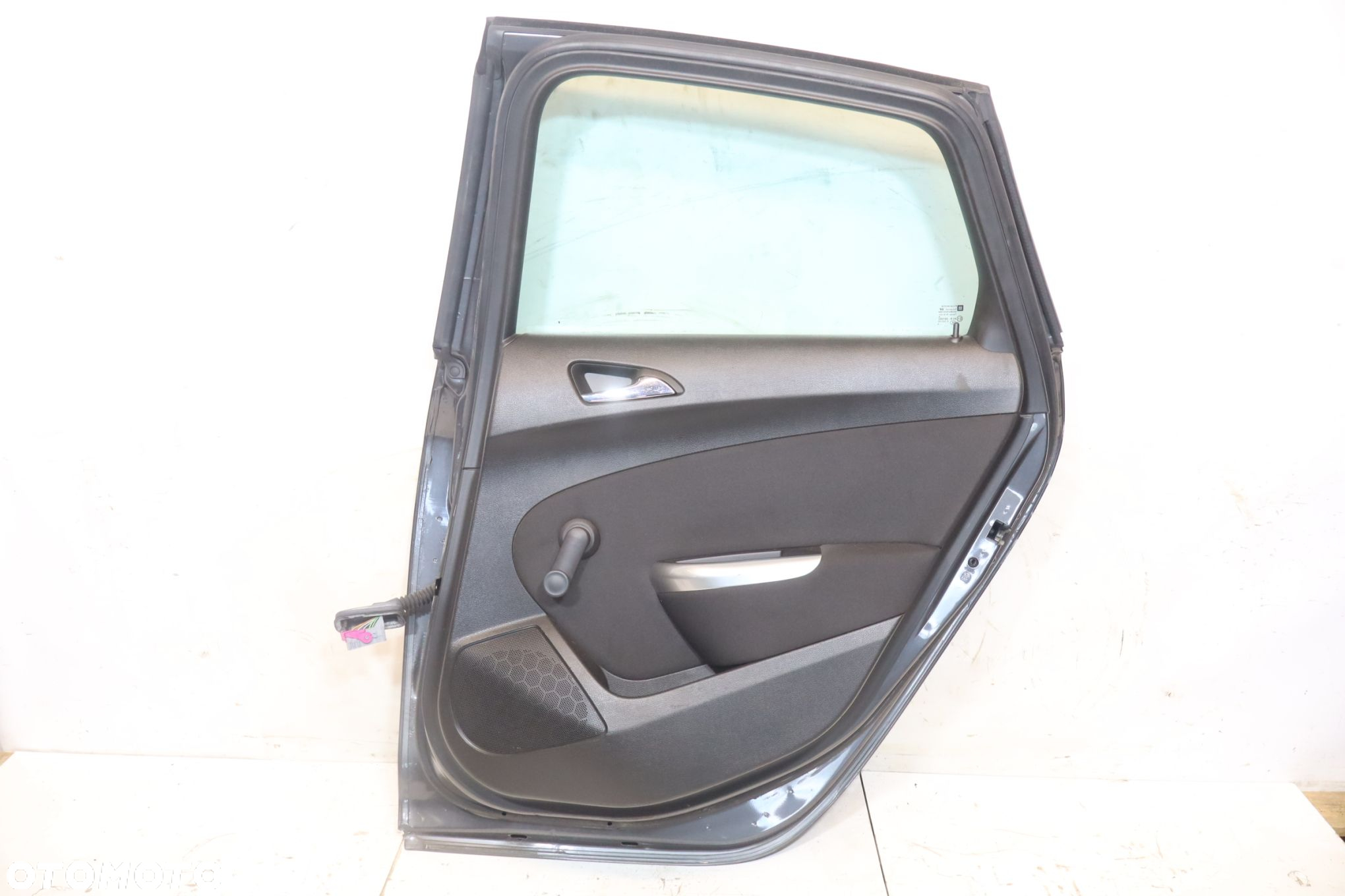 DRZWI PRAWY TYŁ OPEL ASTRA J Z177 - 2