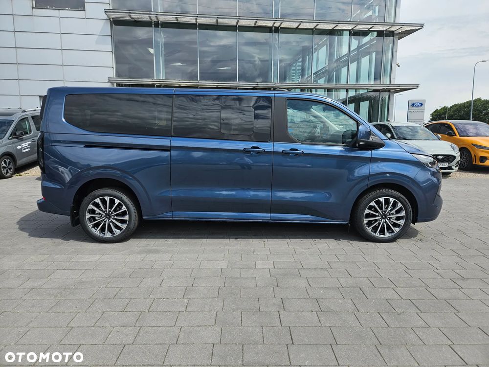 Ford Tourneo Custom - 4