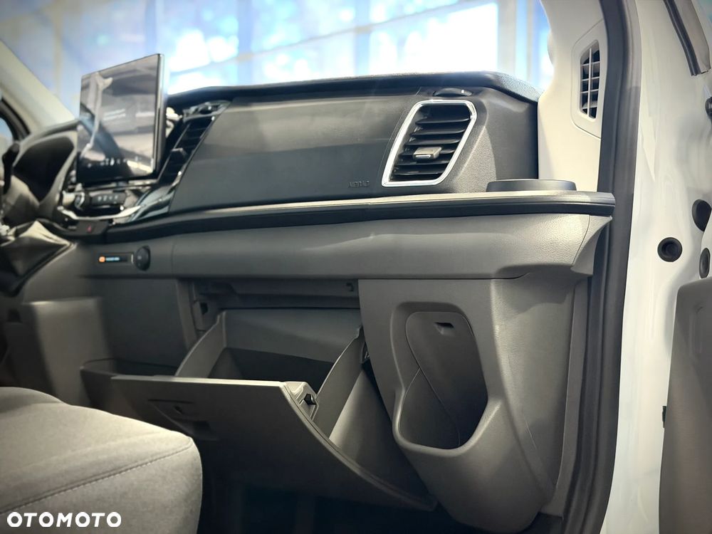 Ford Transit - 33