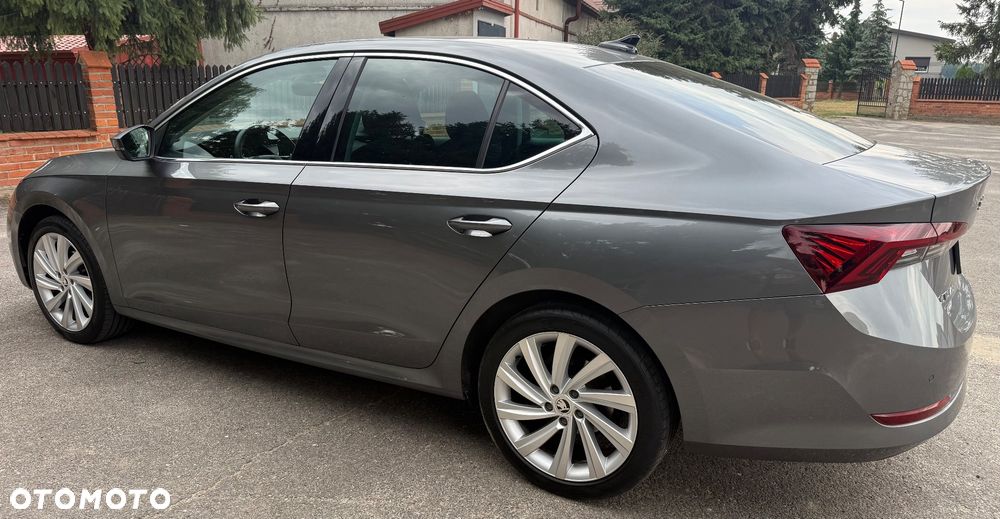 Skoda Octavia 2.0 TDI Sportline DSG - 22