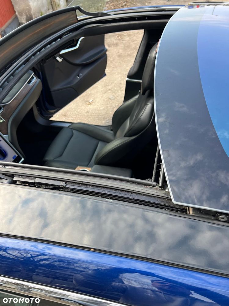 Tesla Model S Dual Motor Allradantrieb Performance - 19