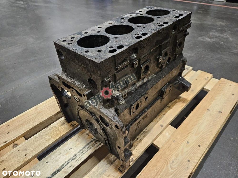 Blok silnika Massey Ferguson 6130, 6120, 6140 - 1