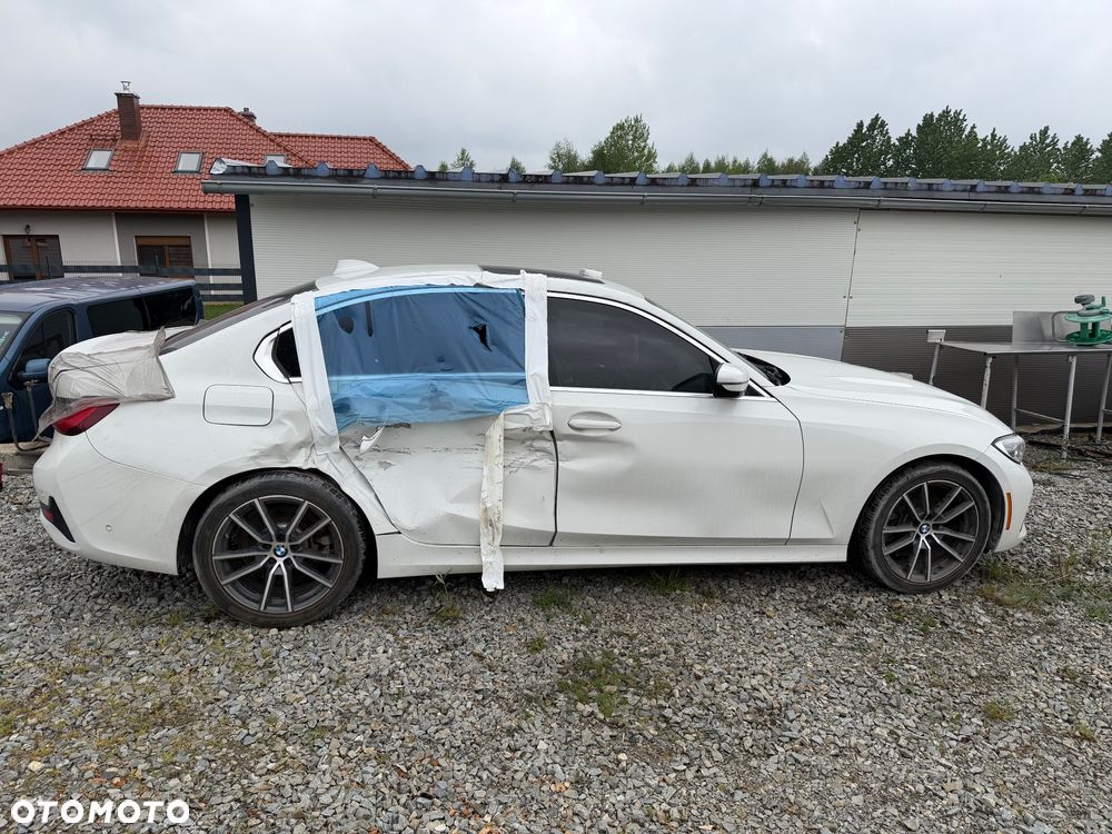 BMW Seria 3 330i Edition Luxury Line Purity - 3