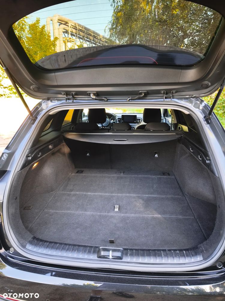 Kia Ceed 1.6 CRDi SCR M - 13