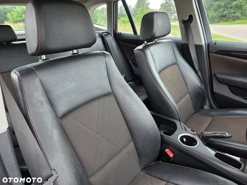 BMW X1 sDrive16d xLine - 24