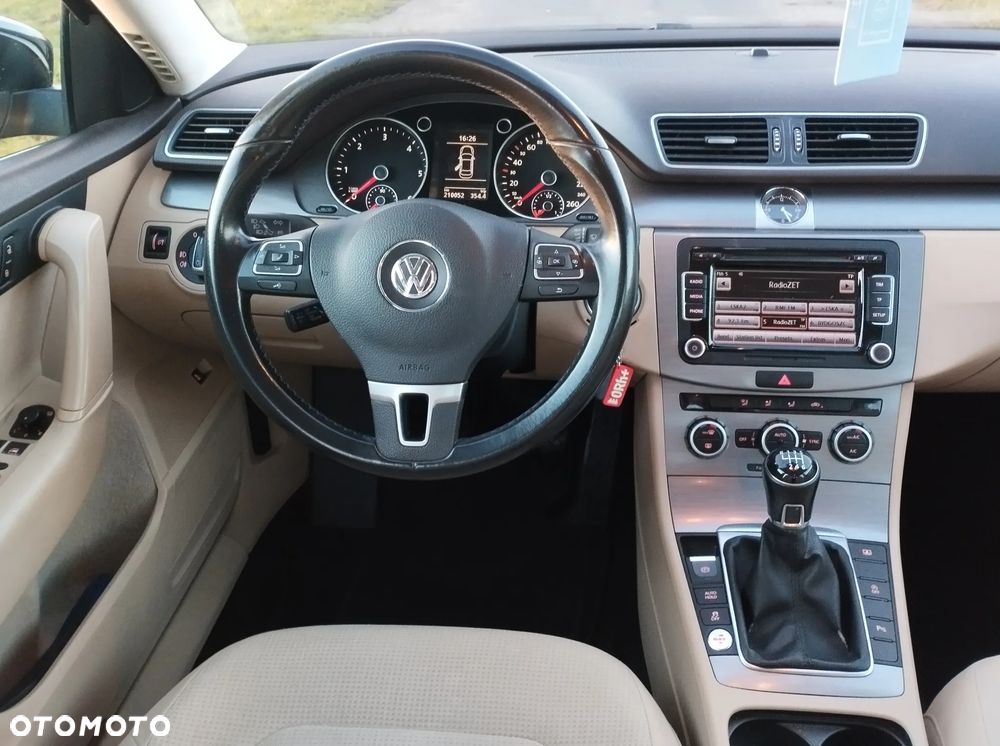 Volkswagen Passat 2.0 TDI Highline - 8
