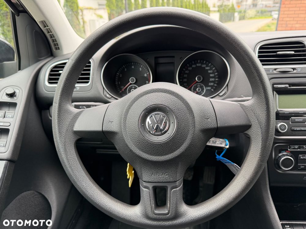 Volkswagen Golf - 16