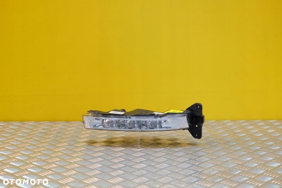 DODGE CHARGER 2015-2018 HALOGEN LAMPA LED DRL L - 1