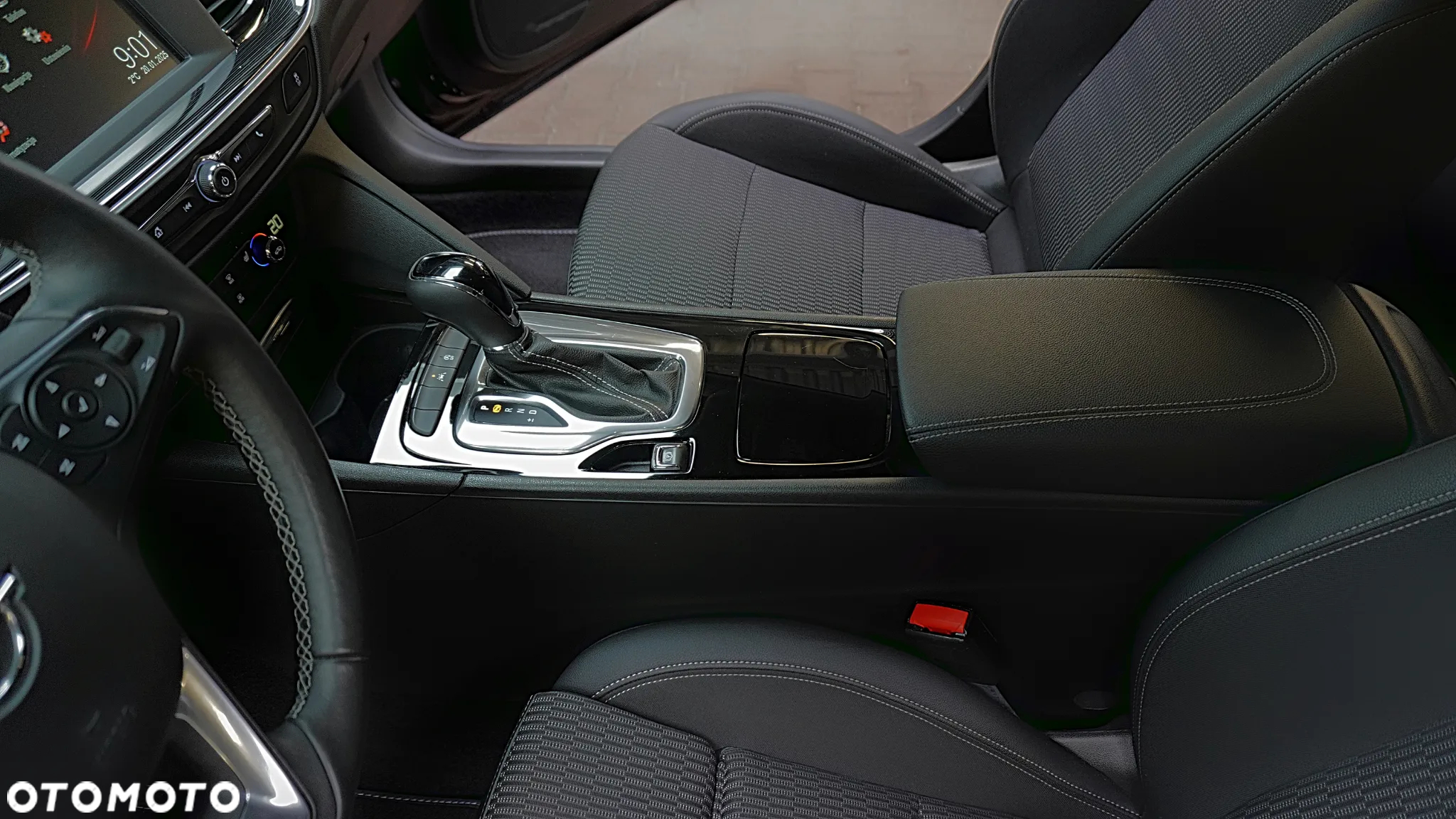 Opel Insignia 1.5 T Innovation S&S - 24