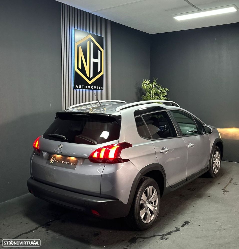 Peugeot 2008 1.2 PureTech Signature EAT6 - 4