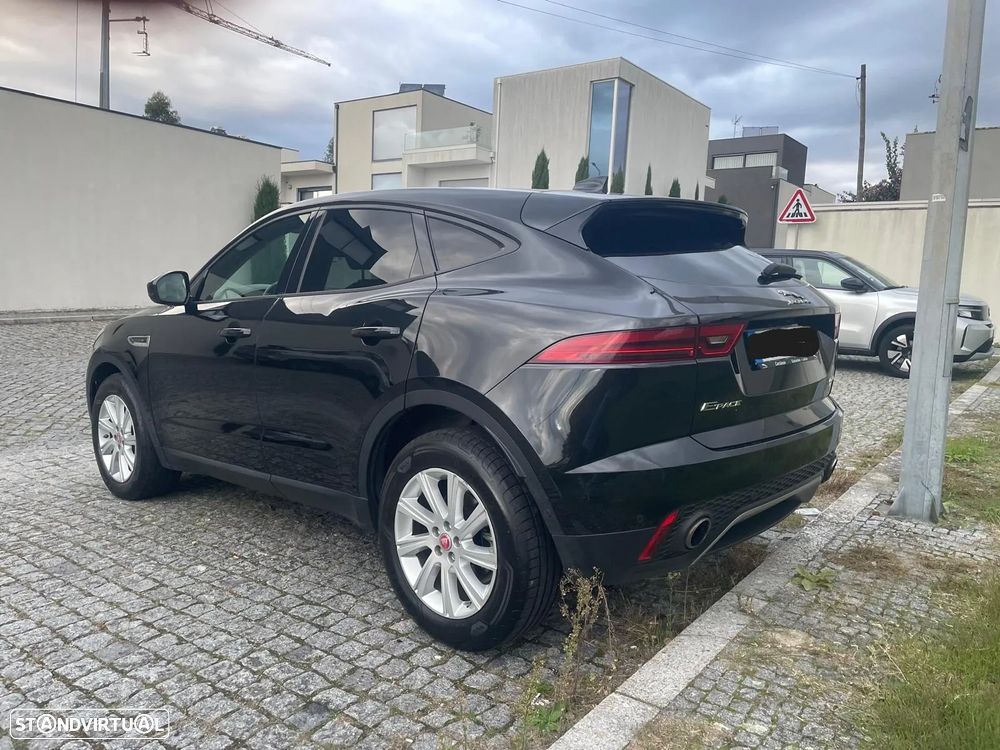 Jaguar E-Pace 2.0 i4D - 3