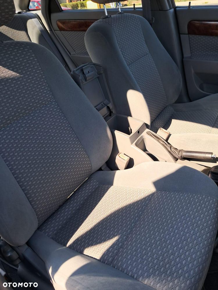 Daewoo Nubira - 8