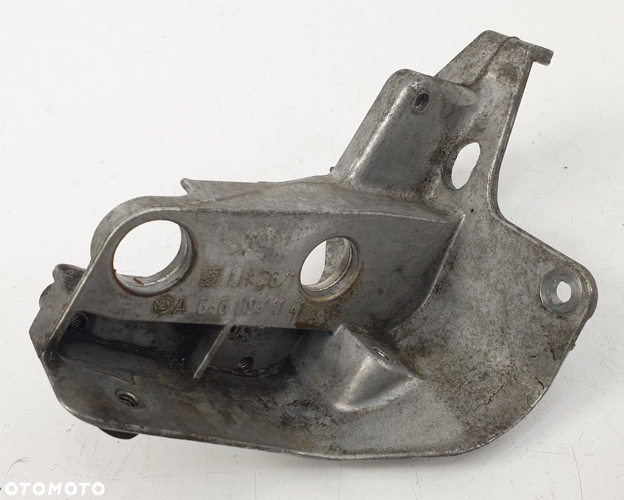 ŁAPA SILNIKA MERCEDES W203 2.2 CDI A6460941141 - 2