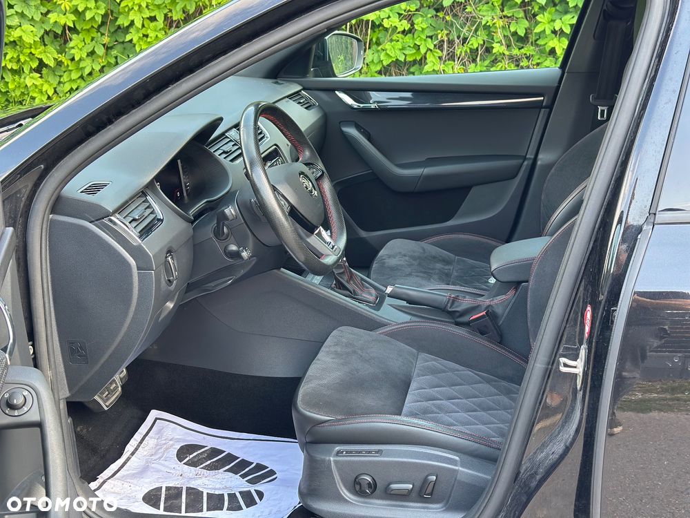 Skoda Octavia 2.0 TDI DSG 4x4 RS - 27