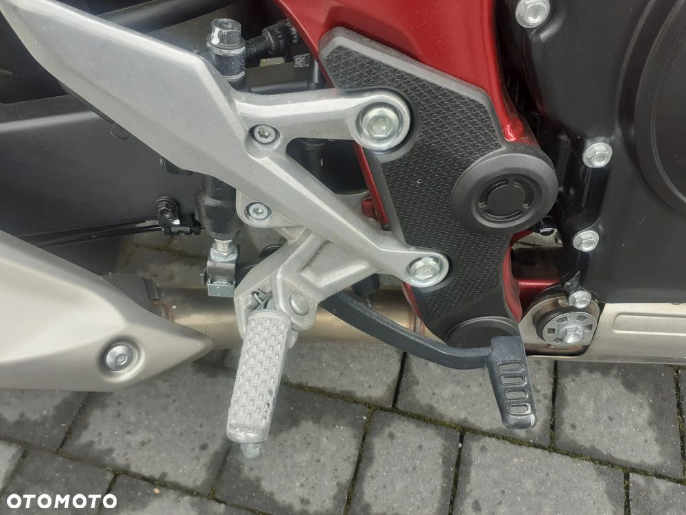 Honda Hornet - 16