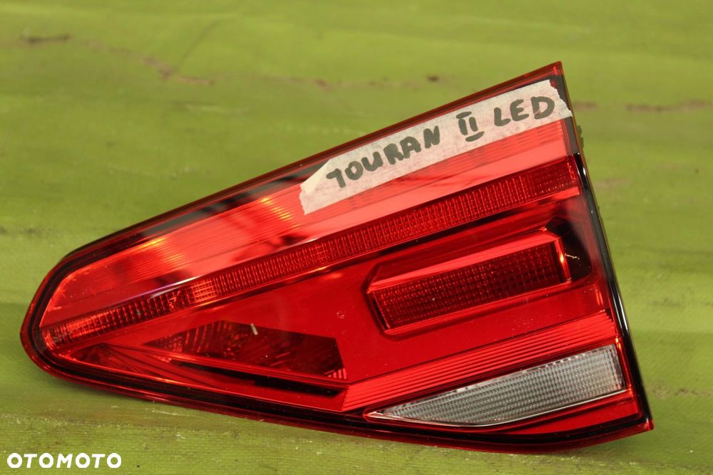 Lampa Volkswagen Touran II 5TA.945.094D po 2015r. tył lewy