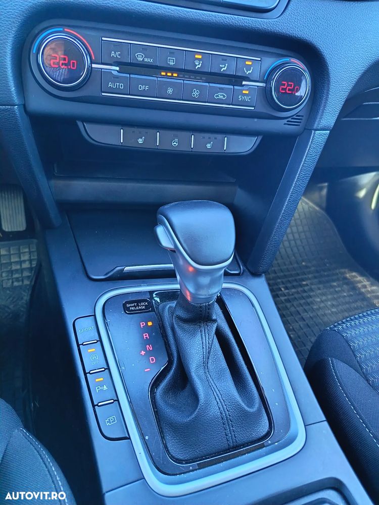 Kia XCeed 1.5 T-GDI 7DCT City - 10