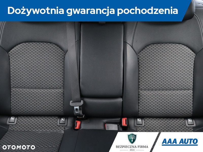 Kia Ceed - 12