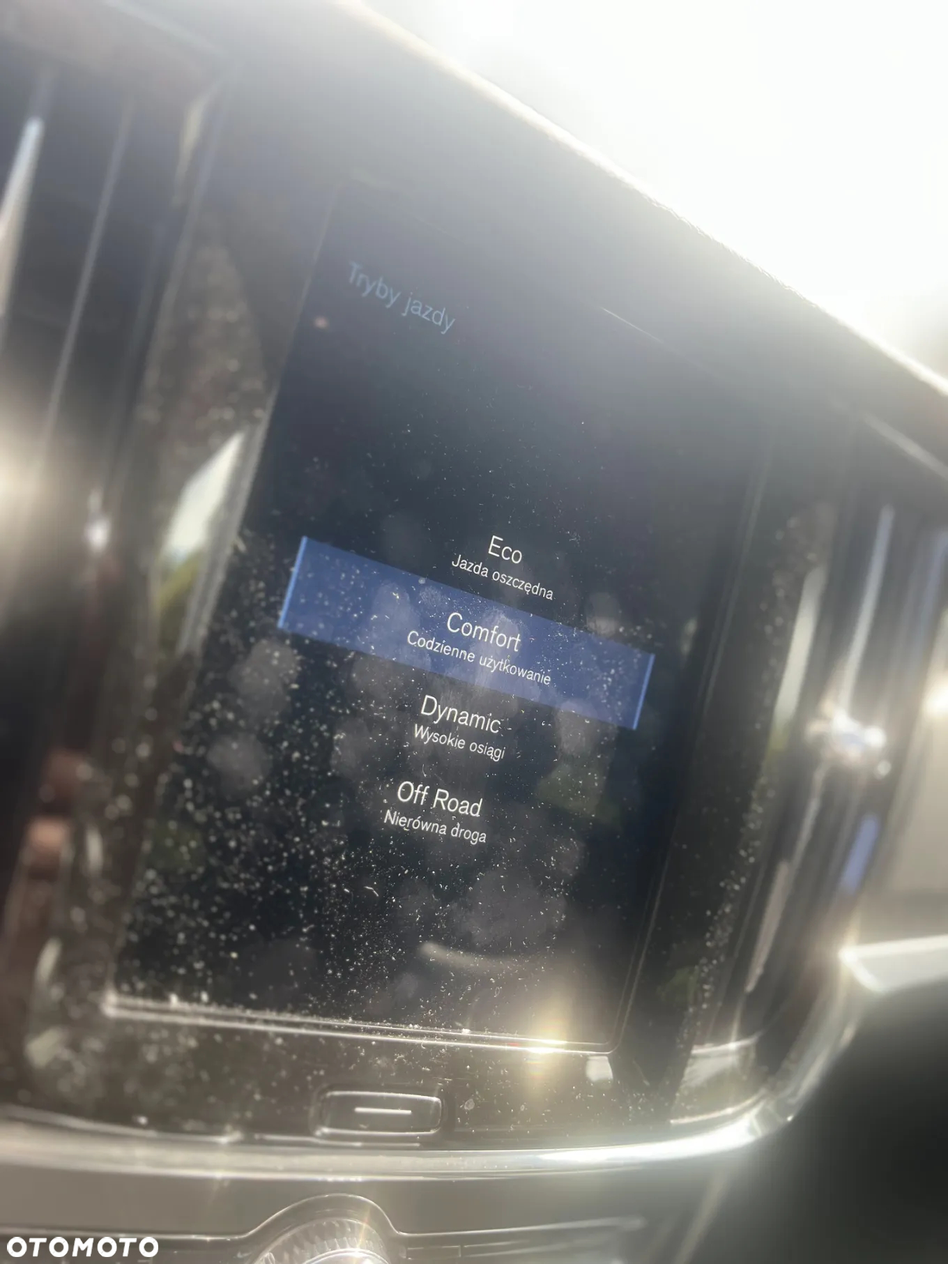 Volvo V90 Cross Country D4 AWD - 17