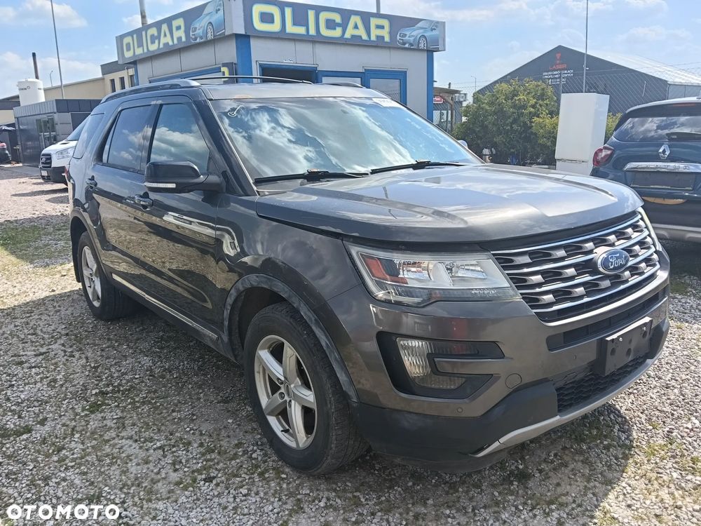 Ford Explorer - 1