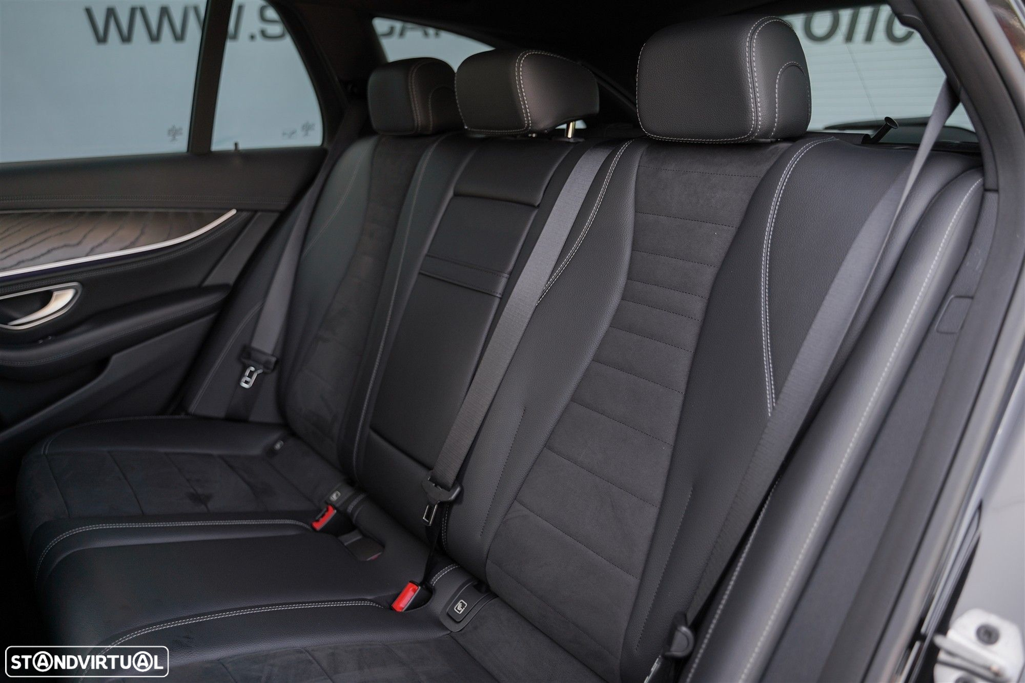 Mercedes-Benz E 300 de AMG Line - 13