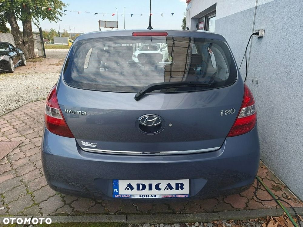Hyundai I20 2010 photo 4