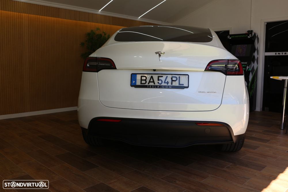 Tesla Model Y Long Range Tração Integral - 19