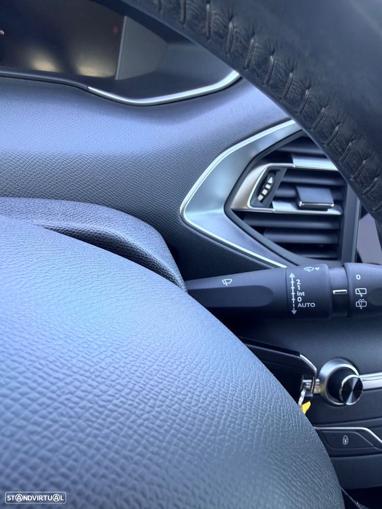 Peugeot 308 1.5 BlueHDi Style - 21